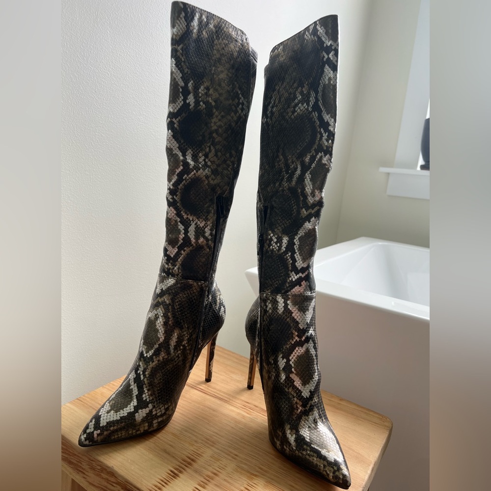Snakeskin Patterned Knee-High Boots
